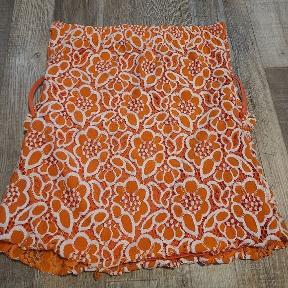 Rue21 lace orange and white floral all over tube top belt not included size M - Picture 4 of 8
